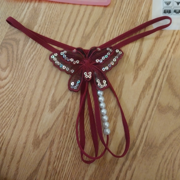 Pearl g-string thong underwear - Picture 2 of 3